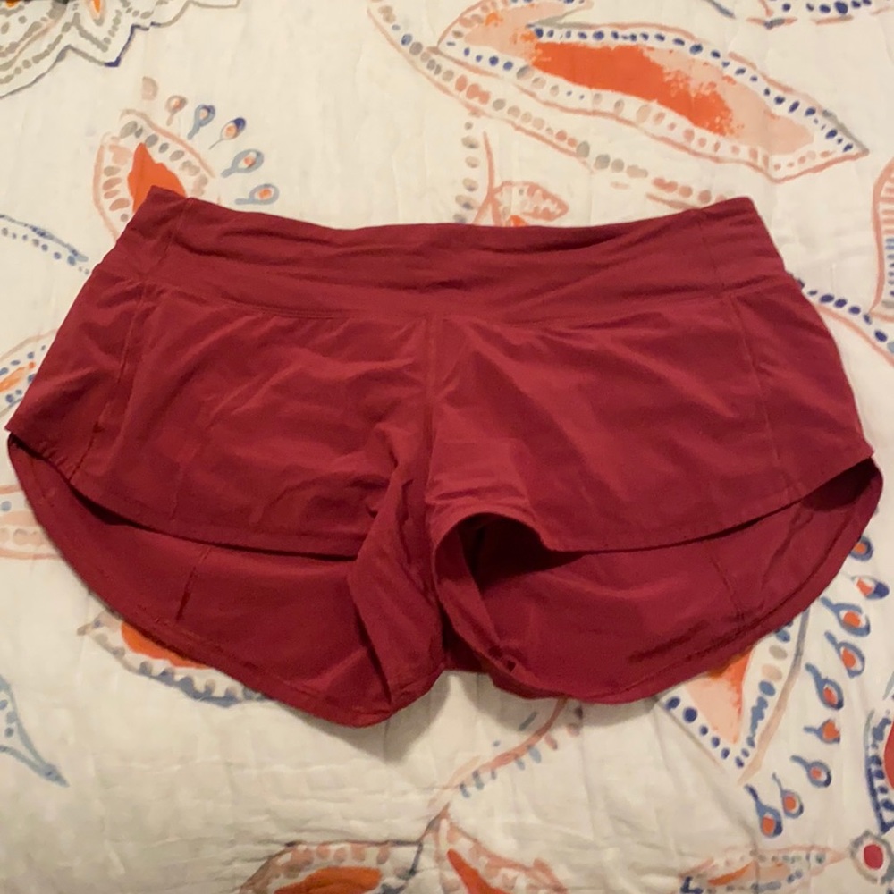 Lululemon 2 1/2 inch Speed Up shorts!